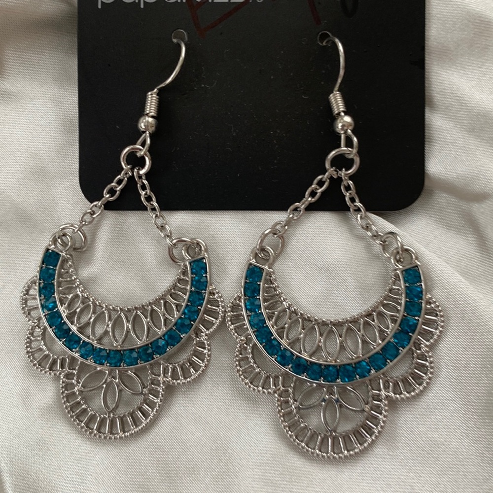 🌺Silver and Teal Earrings